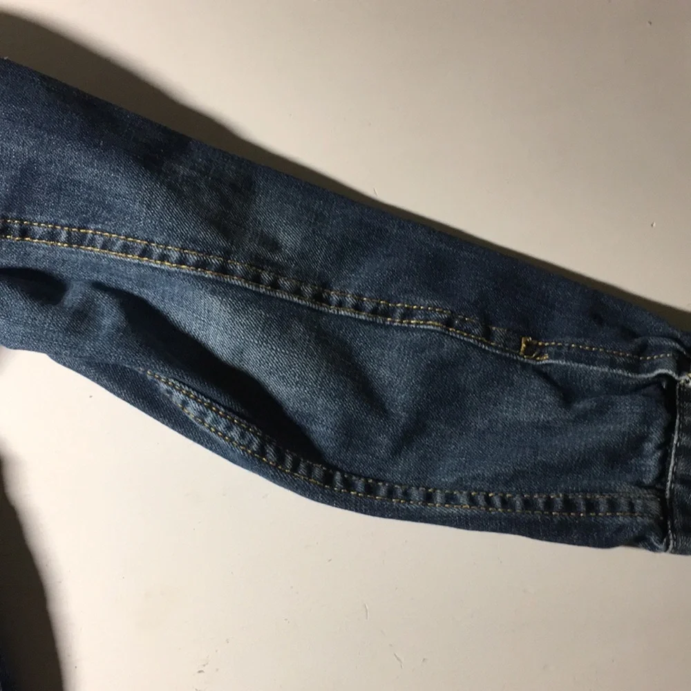Levi’s classic trucker denim jean jacket size Small 8-10 years